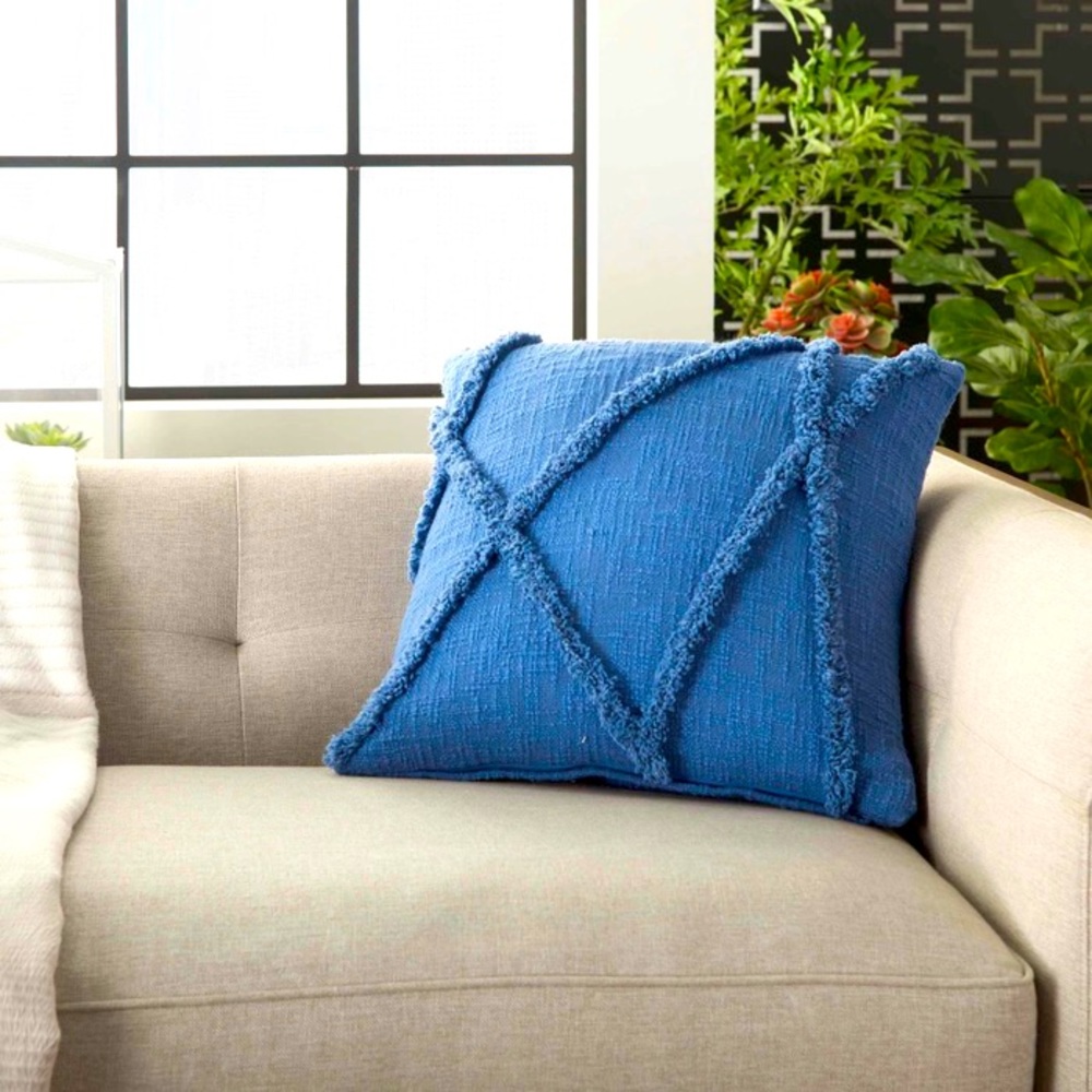 SH018 Blue Nourison Mina Victory 18” X 18” Life Styles Throw Pillow NEW!